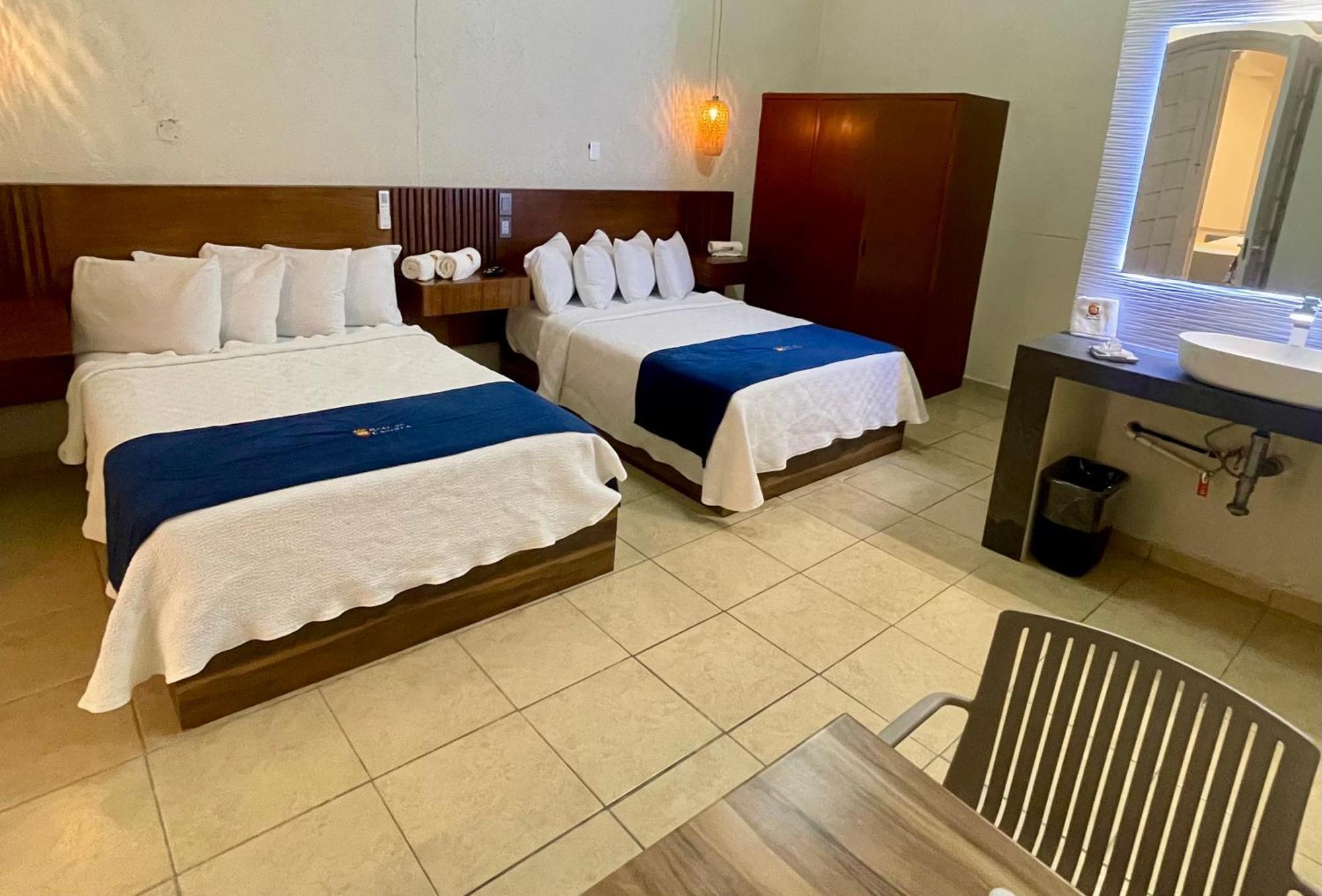 Hotel Real De Castilla Nuovo Guadalajara Extérieur photo