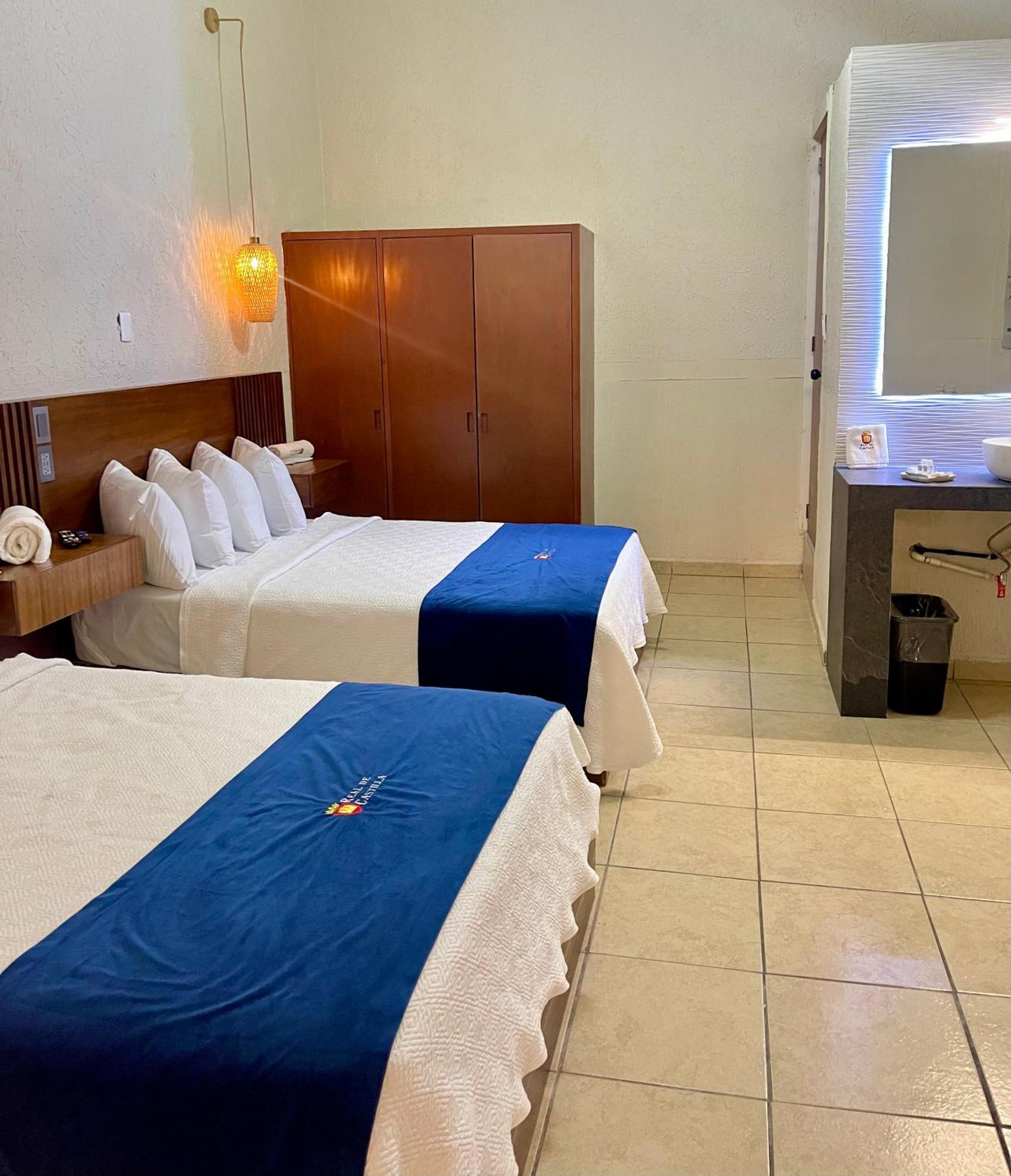 Hotel Real De Castilla Nuovo Guadalajara Extérieur photo