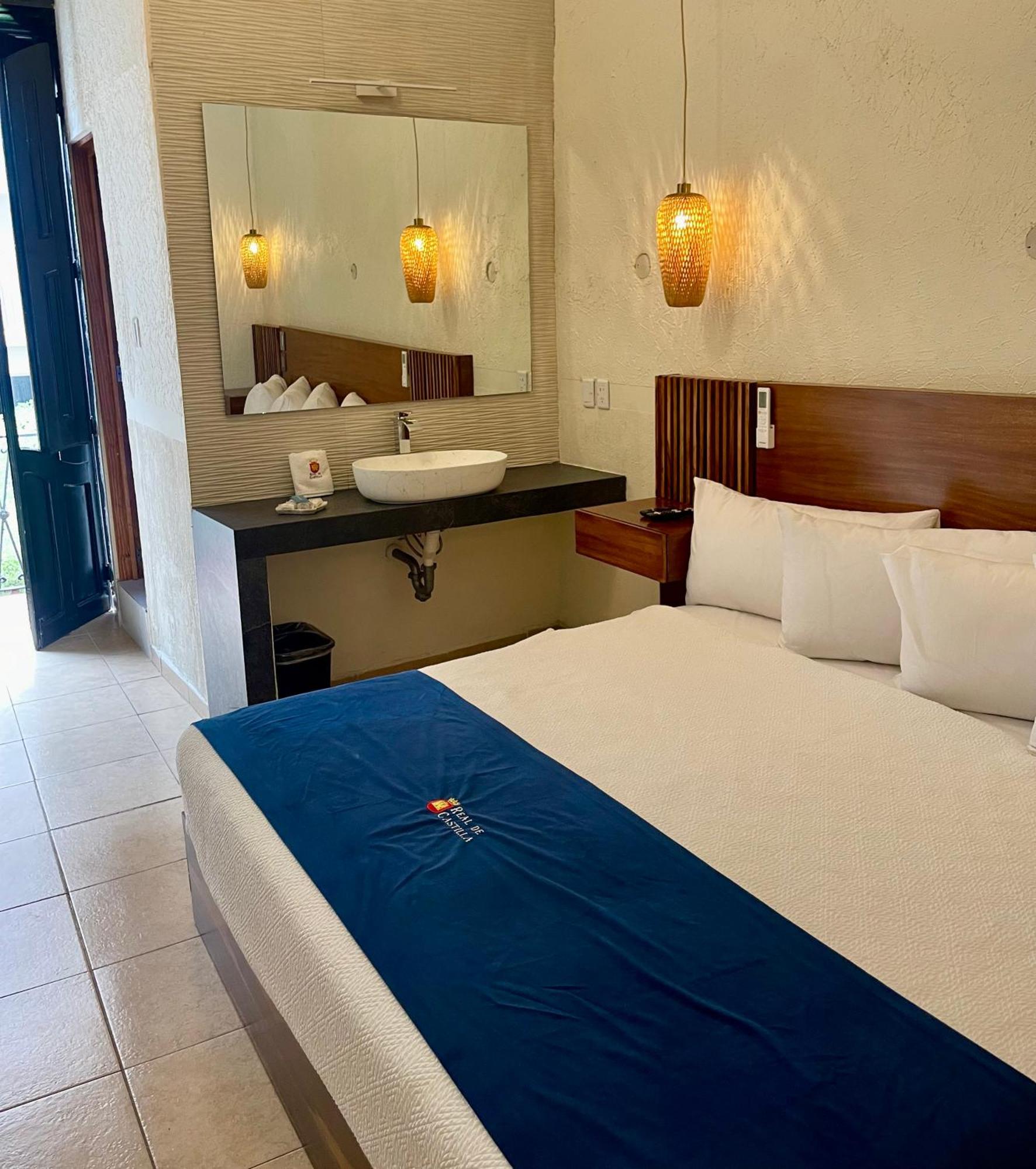Hotel Real De Castilla Nuovo Guadalajara Extérieur photo